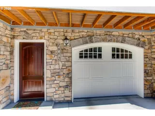 Photo #3: 20621636 Listing