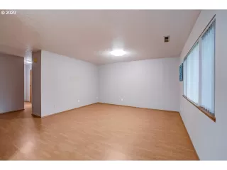 Photo #2: 20622194 Listing