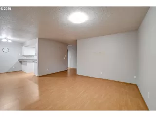 Photo #3: 20622194 Listing