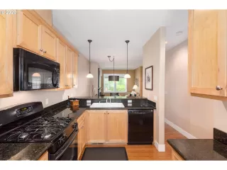 Photo #2: 20622384 Listing 