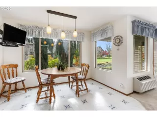 Photo #6: 20622650 Listing