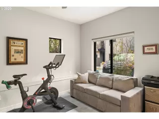 Photo #3: 20623275 Listing