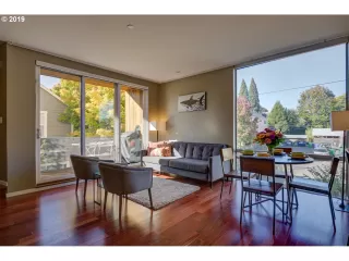 Photo #4: 20623603 Listing 