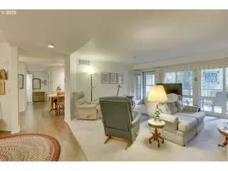 Photo #2: 20623717 Listing