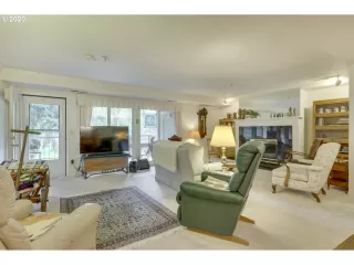 Photo #3: 20623717 Listing