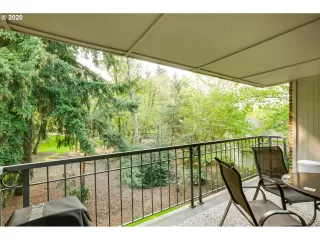 Photo #5: 20623717 Listing