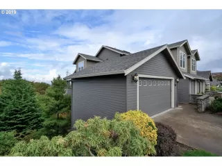 Photo #1: 20624172 Listing 