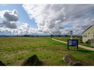 Photo #4: 20624172 Listing 