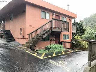 Photo #1: 20624833 Listing