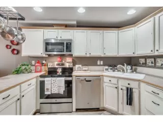 Photo #3: 20625759 Listing