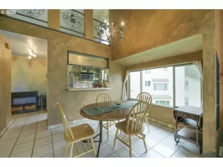 Photo #2: 20625969 Listing 