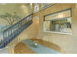 Photo #3: 20625969 Listing 