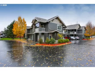 Photo #2: 20626486 Listing