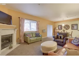 Photo #5: 20626486 Listing