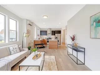 Photo #1: 20626585 Listing