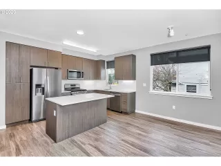 Photo #4: 20626682 Listing
