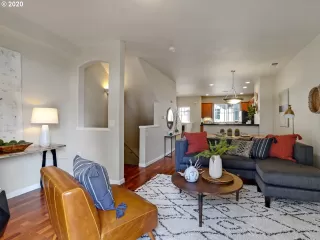 Photo #6: 20626690 Listing