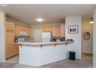 Photo #4: 20626740 Listing 