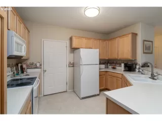 Photo #5: 20626740 Listing 