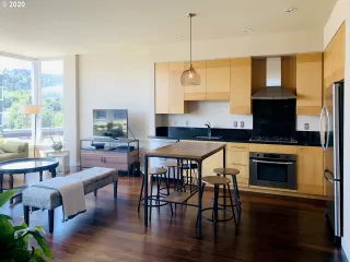 Photo #4: 20627107 Listing 