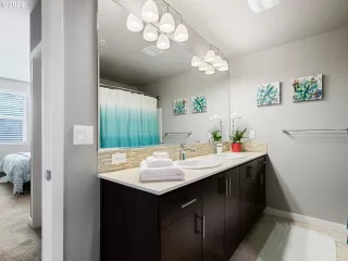 Photo #6: 20627497 Listing