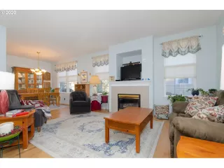 Photo #3: 20628722 Listing