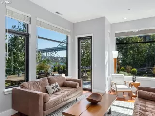 Photo #5: 20629163 Listing 