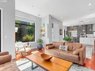 Photo #6: 20629163 Listing 