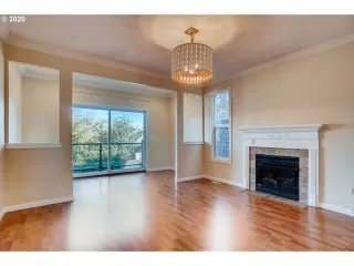 Photo #5: 20629314 Listing 