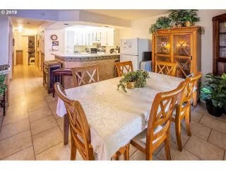 Photo #6: 20629476 Listing