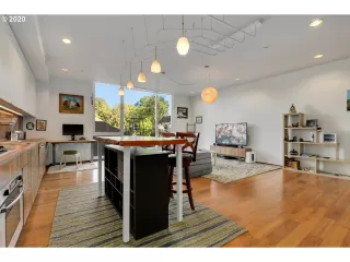 Photo #5: 20630702 Listing 