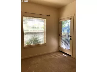 Photo #2: 20631116 Listing 