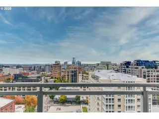 Photo #5: 20631961 Listing