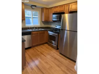 Photo #5: 20632791 Listing