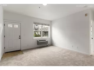 Photo #3: 20633026 Listing 