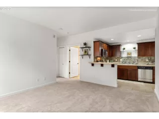 Photo #4: 20633026 Listing 