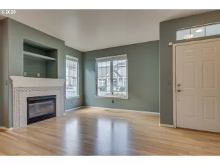 Photo #1: 20633144 Listing