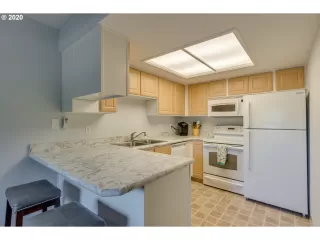 Photo #5: 20633309 Listing 