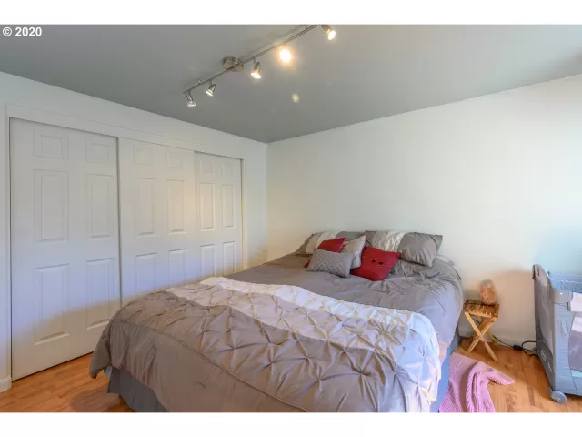 MLS: 20633946 Condo For Sale