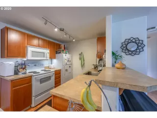 Photo #1: 20633946 Listing