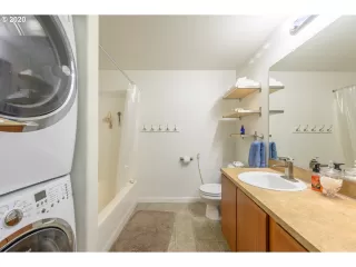 Photo #3: 20633946 Listing