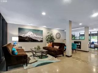 Photo #1: 20633968 Listing