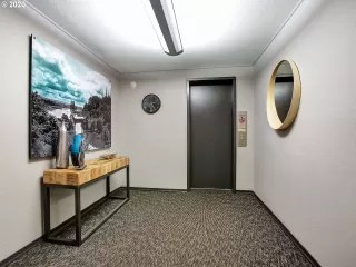 Photo #2: 20633968 Listing