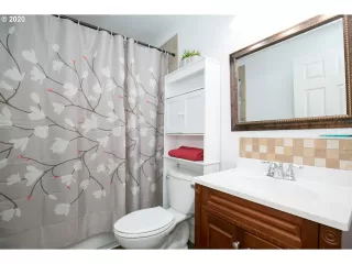 Photo #3: 20634947 Listing