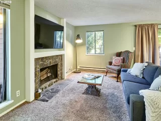 Photo #3: 20635036 Listing 