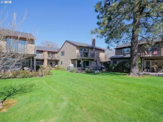 Photo #2: 20635049 Listing 