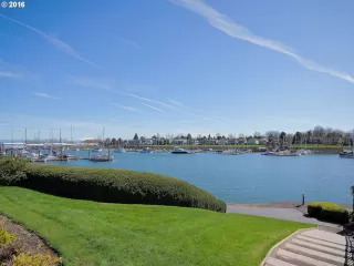 Photo #3: 20635049 Listing 