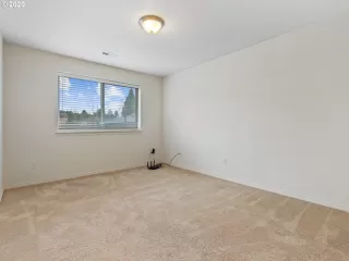 Photo #4: 20636922 Listing