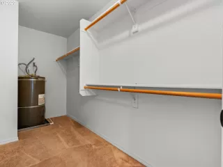 Photo #5: 20636922 Listing