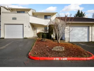 Photo #2: 20637726 Listing